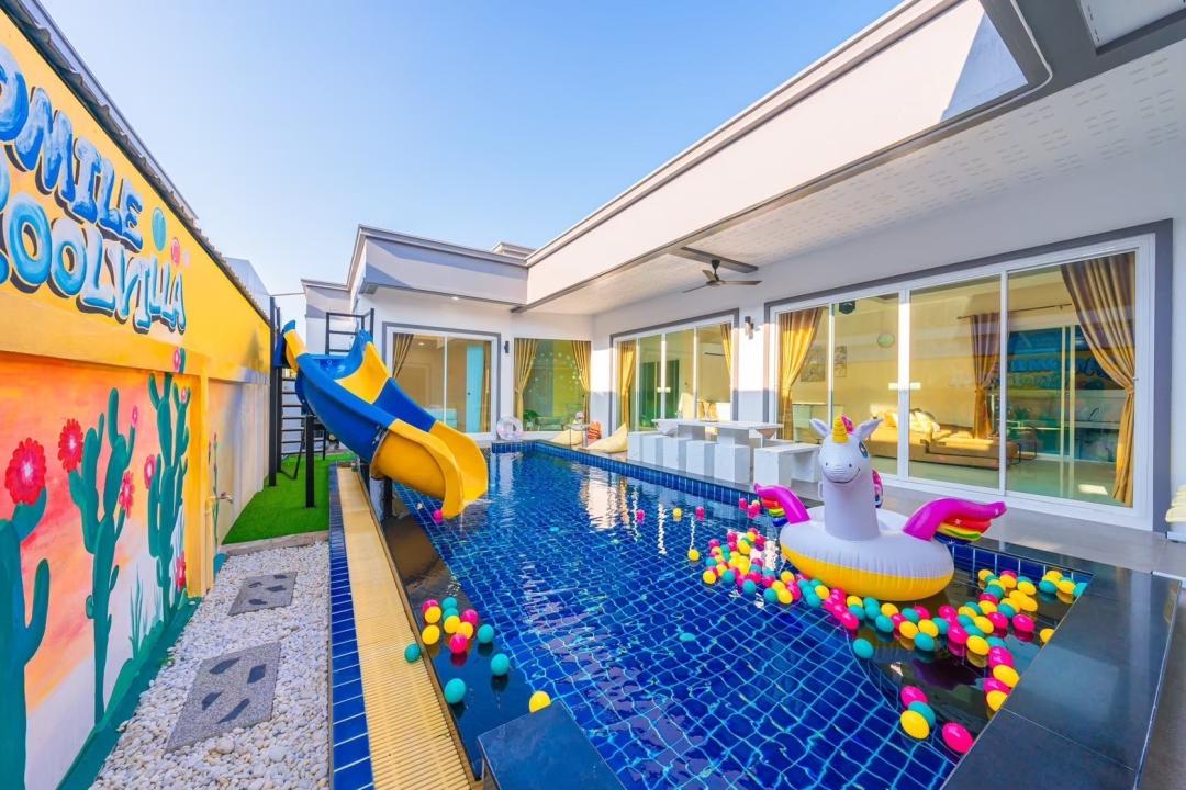 Camomile - Villa Interior View