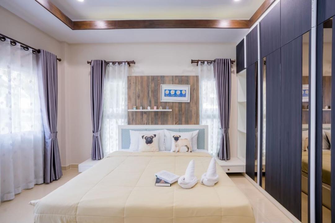 Villa Bedroom 2