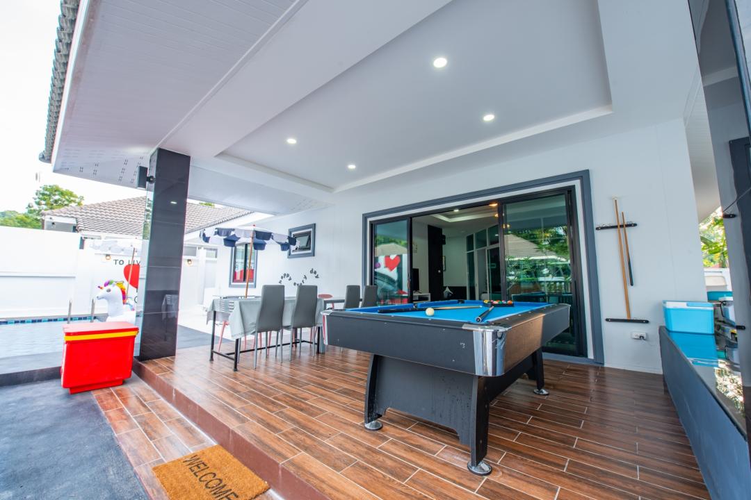 Cha Cha 5 - Pool Area View