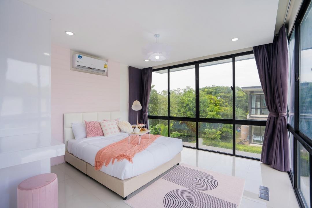 Villa Bedroom 1