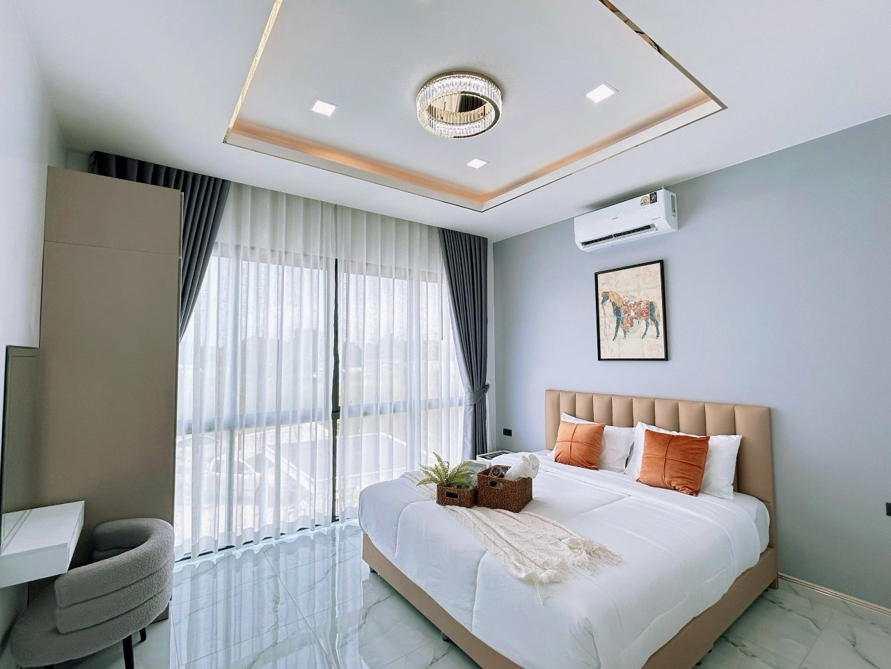 Villa Bedroom 8