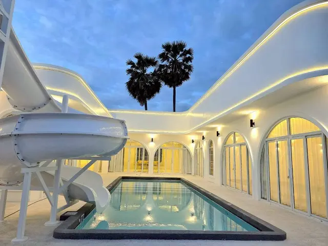 White Romance - Main Cover Photo in Pattaya