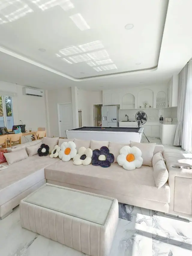 White Romance - Bedroom View