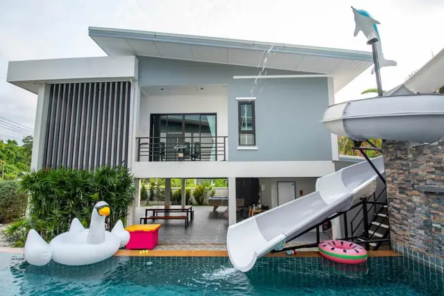 Swiss สัตหีบ - Pool Area View