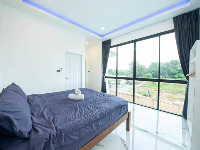 Villa Bedroom 8