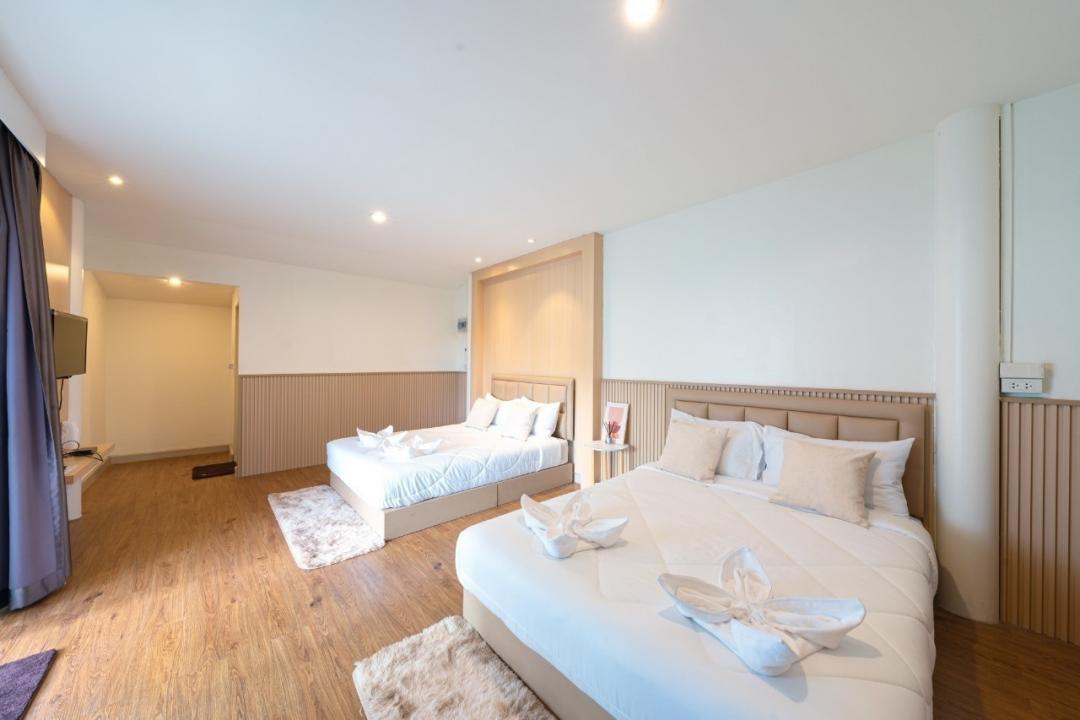 Villa Bedroom 8