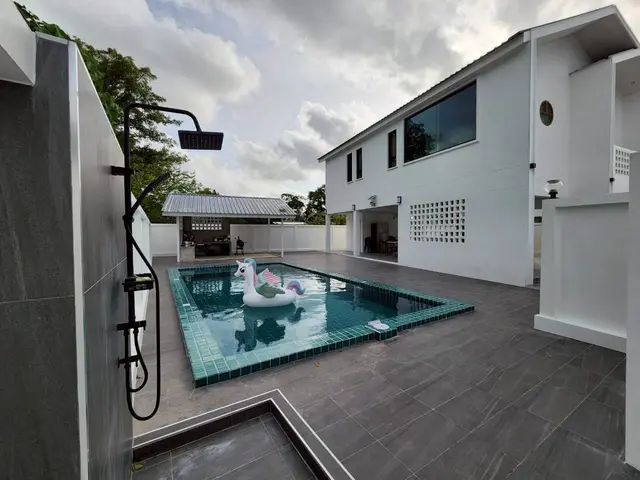 Amornrut Hill 03 - Main Cover Photo in Sattahip