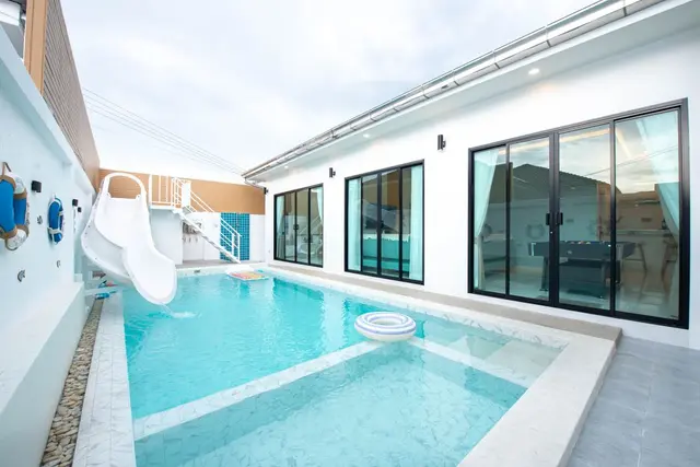 Wasan 2 Blue - Main Cover Photo in Pattaya