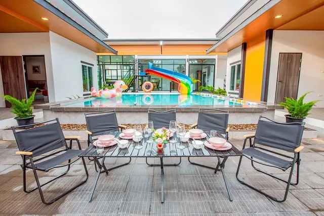 Crop - Main Cover Photo in Pattaya